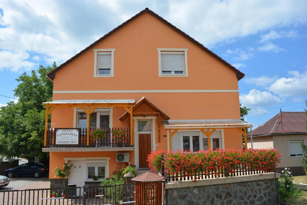Hotel István Vendégház Egerszalók Exterior foto